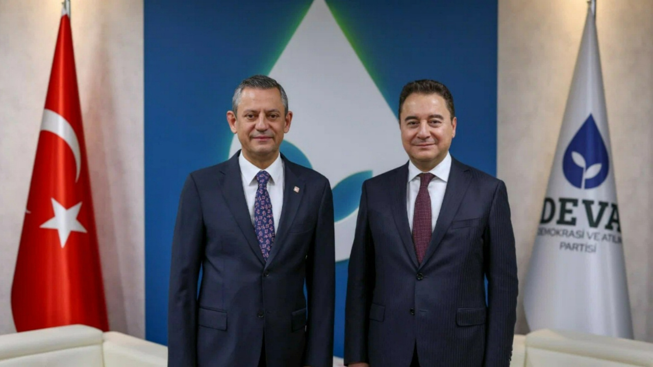 Ali Babacan’dan YENİ Parti lideri Özgür Özel’e tebrik telefonu